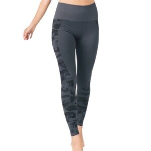 Zyia Active Performance High Rise Leggings Gray Camo Size Medium Athletic